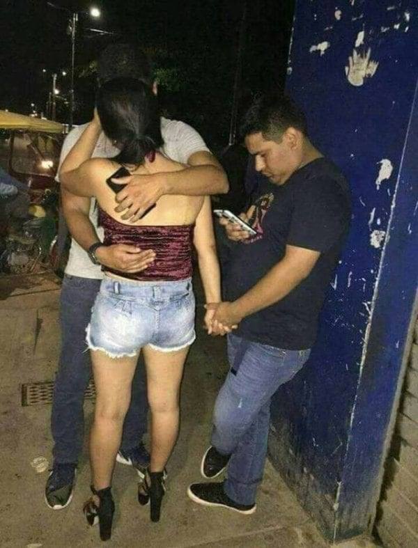 Khoảnh khắc khó đỡ của các F.A chịu phận làm bóng đèn: 'Để xem các người được bao lâu?' Khoảnh khắc khó đỡ của các F.A chịu phận làm bóng đèn: 'Để xem các người được bao lâu?'