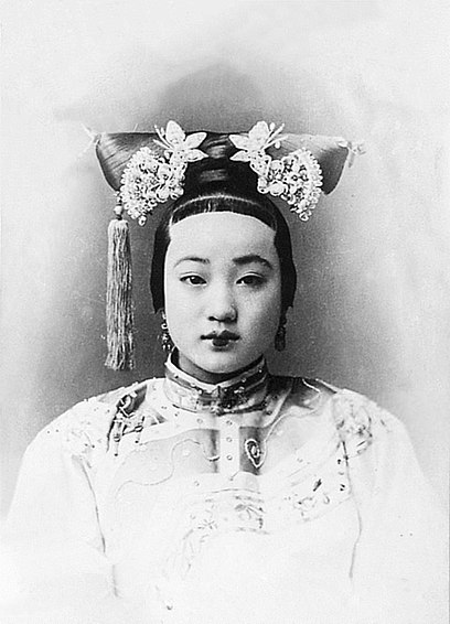 Cuộc sống bên trong Tử Cấm Thành (Kỳ 1): Ly kỳ chuyện tuyển phi và những bi kịch khó ai thấu trong 'Tam cung lục viện' Cuộc sống bên trong Tử Cấm Thành (Kỳ 1): Ly kỳ chuyện tuyển phi và những bi kịch khó ai thấu trong 'Tam cung lục viện'