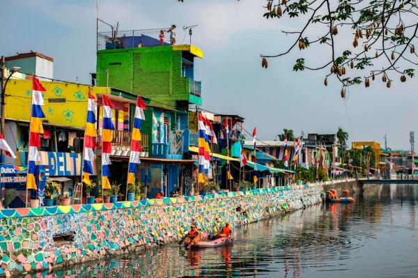 Che giấu cả một con sông - Nỗ lực tuyệt vọng chống nạn ô nhiễm của Indonesia trước thềm Á vận hội Che giấu cả một con sông - Nỗ lực tuyệt vọng chống nạn ô nhiễm của Indonesia trước thềm Á vận hội