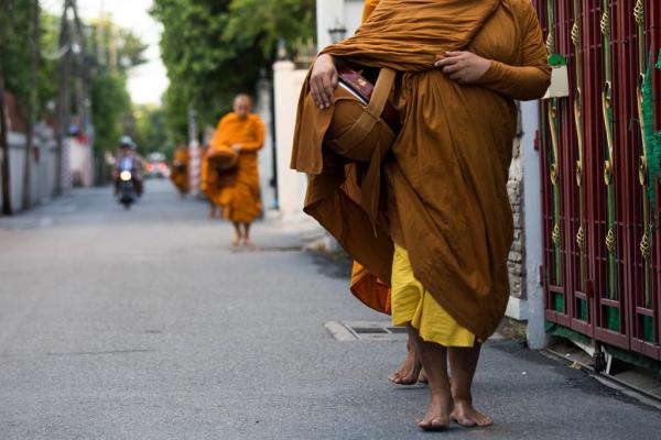 Ở Thái Lan, nhà sư béo phì là 'quả bom đếm ngược' với xã hội Ở Thái Lan, nhà sư béo phì là 'quả bom đếm ngược' với xã hội