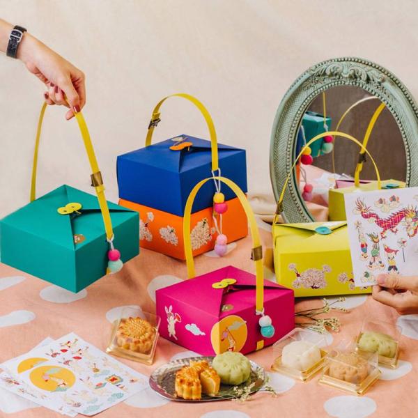 Bánh Trung Thu 2018 của các hãng nổi tiếng trông 'ảo diệu' như thế nào? (Kì 1) Bánh Trung Thu 2018 của các hãng nổi tiếng trông 'ảo diệu' như thế nào? (Kì 1)