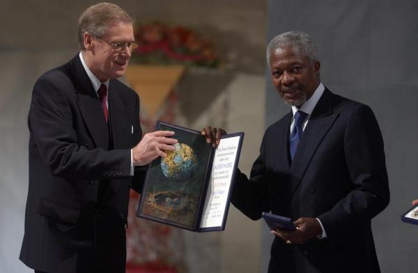 Thế giới bàng hoàng trước tin Cựu tổng thư ký Liên Hợp Quốc - Kofi Annan qua đời Thế giới bàng hoàng trước tin Cựu tổng thư ký Liên Hợp Quốc - Kofi Annan qua đời