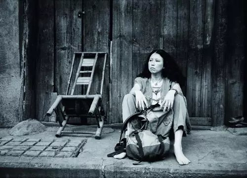 Chuyện tình không thành của ca vương và mỹ nữ: Vạn dặm tìm đến, 121 ngày ly biệt, cuối cùng là treo cổ tự vẫn Chuyện tình không thành của ca vương và mỹ nữ: Vạn dặm tìm đến, 121 ngày ly biệt, cuối cùng là treo cổ tự vẫn