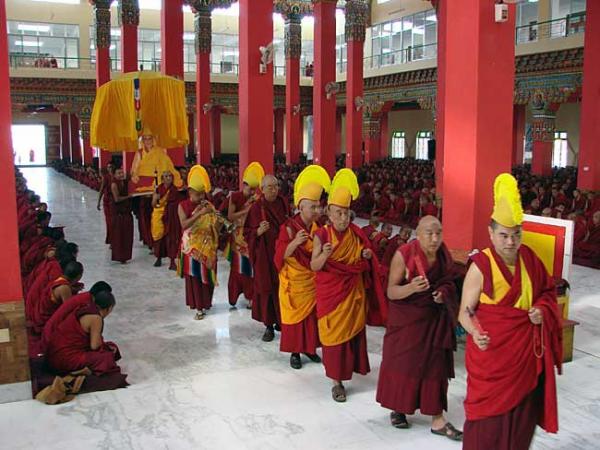 Cuộc sống bên trong Tử Cấm Thành (Kỳ 2): Thái giám và chuyện chưa kể về những người hầu 'khuyết tật' trong cung Cuộc sống bên trong Tử Cấm Thành (Kỳ 2): Thái giám và chuyện chưa kể về những người hầu 'khuyết tật' trong cung