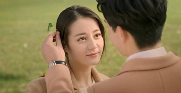 Cười nghiêng ngả với bàn tay béo múp thịt của 'Hỏa Thần' Đặng Luân Cười nghiêng ngả với bàn tay béo múp thịt của 'Hỏa Thần' Đặng Luân