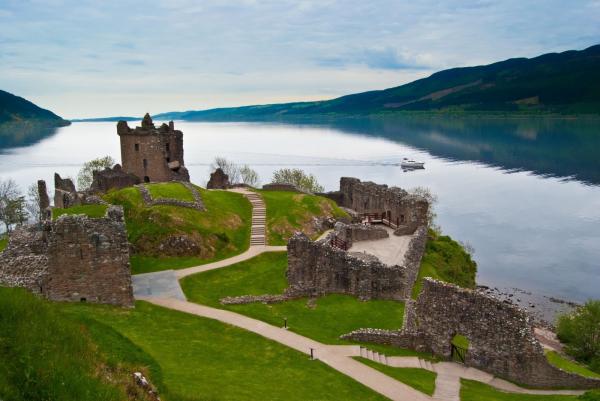 Du khách ghi lại hình ảnh lạ trên hồ Loch Ness, nghi ngờ là quái vật nổi tiếng nhất lịch sử Du khách ghi lại hình ảnh lạ trên hồ Loch Ness, nghi ngờ là quái vật nổi tiếng nhất lịch sử