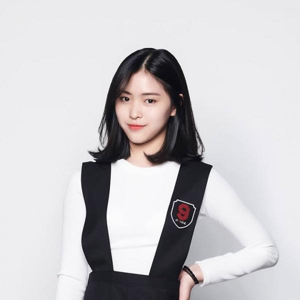 Thuyết âm mưu: Jeon Somi rời công ty vì JYP thiên vị, chọn Shin Ryu Jin làm center? Thuyết âm mưu: Jeon Somi rời công ty vì JYP thiên vị, chọn Shin Ryu Jin làm center?