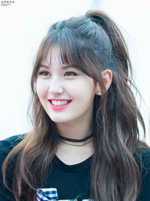 Thuyết âm mưu: Jeon Somi rời công ty vì JYP thiên vị, chọn Shin Ryu Jin làm center? Thuyết âm mưu: Jeon Somi rời công ty vì JYP thiên vị, chọn Shin Ryu Jin làm center?