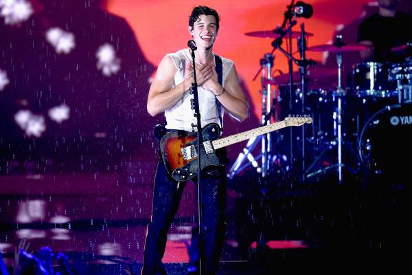 Những khoảnh khắc ấn tượng gói gọn cả VMAs 2018 dành cho những ai bỏ lỡ Những khoảnh khắc ấn tượng gói gọn cả VMAs 2018 dành cho những ai bỏ lỡ