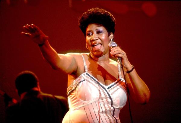 Madonna bị mỉa mai vì chỉ biết khoe khoang bản thân trong màn tưởng nhớ nữ hoàng nhạc soul Aretha Franklin Madonna bị mỉa mai vì chỉ biết khoe khoang bản thân trong màn tưởng nhớ nữ hoàng nhạc soul Aretha Franklin