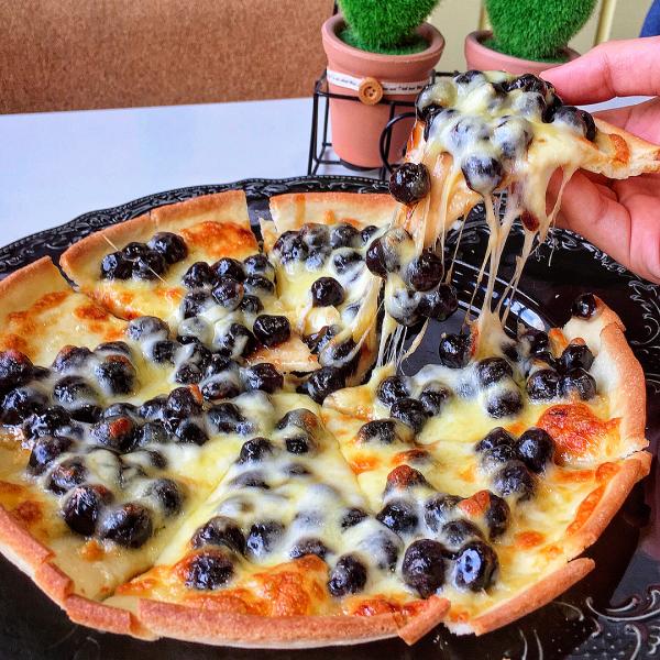Bánh pizza trân châu kết hợp vị mặn và ngọt tiếp tục 'làm mưa làm gió' ẩm thực Đài Loan Bánh pizza trân châu kết hợp vị mặn và ngọt tiếp tục 'làm mưa làm gió' ẩm thực Đài Loan