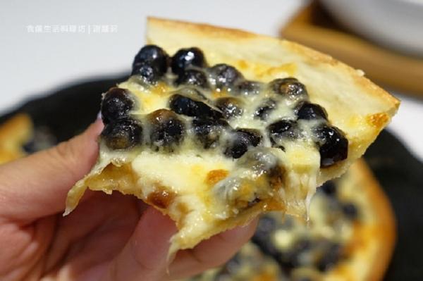Bánh pizza trân châu kết hợp vị mặn và ngọt tiếp tục 'làm mưa làm gió' ẩm thực Đài Loan Bánh pizza trân châu kết hợp vị mặn và ngọt tiếp tục 'làm mưa làm gió' ẩm thực Đài Loan