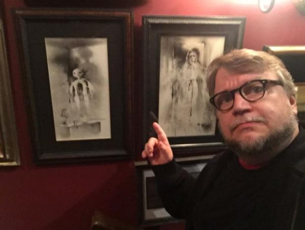 Phim mới 'Scary Stories to Tell in the Dark' do đạo diễn Guillermo del Toro cầm trịch đã bắt đầu khởi quay Phim mới 'Scary Stories to Tell in the Dark' do đạo diễn Guillermo del Toro cầm trịch đã bắt đầu khởi quay