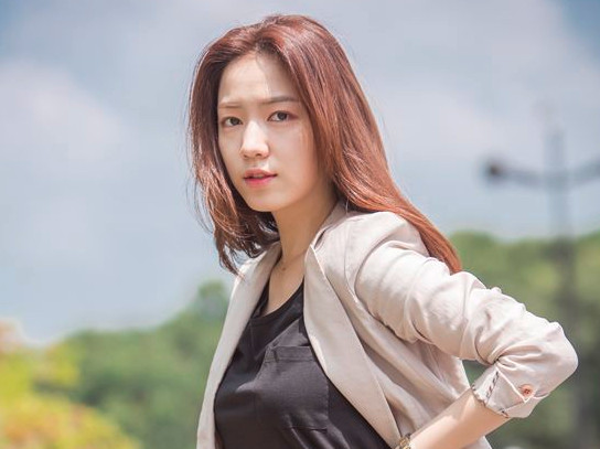 Ryu Hwayoung tiết lộ bị bạn trai lớn tuổi đe dọa, đòi tự tử khi cô nói lời chia tay sau một tuần yêu Ryu Hwayoung tiết lộ bị bạn trai lớn tuổi đe dọa, đòi tự tử khi cô nói lời chia tay sau một tuần yêu