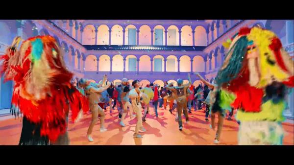 Chìa khóa mở ra loạt mật mã bí ẩn trong MV 'IDOL' của BTS Chìa khóa mở ra loạt mật mã bí ẩn trong MV 'IDOL' của BTS