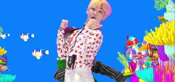 Chìa khóa mở ra loạt mật mã bí ẩn trong MV 'IDOL' của BTS Chìa khóa mở ra loạt mật mã bí ẩn trong MV 'IDOL' của BTS