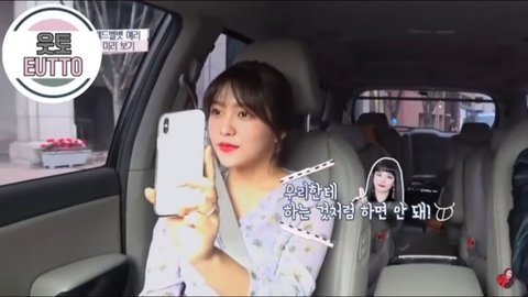 Yeri (Red Velvet) bị cho là vô lễ với thành viên cùng nhóm, dân Hàn 'chín người mười ý' Yeri (Red Velvet) bị cho là vô lễ với thành viên cùng nhóm, dân Hàn 'chín người mười ý'