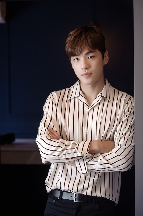Sau 'phốt' thái độ nam chính bỏ ngang vai diễn, phim của Seohyun tương lai mờ mịt Sau 'phốt' thái độ nam chính bỏ ngang vai diễn, phim của Seohyun tương lai mờ mịt