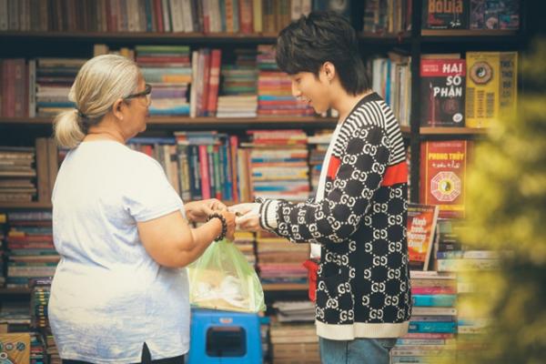 Ngoại truyện hường phấn của Nam Chính Luôn Muốn Giết Tôi: 'Một ngày của Nguyễn Thanh Tùng' Ngoại truyện hường phấn của Nam Chính Luôn Muốn Giết Tôi: 'Một ngày của Nguyễn Thanh Tùng'