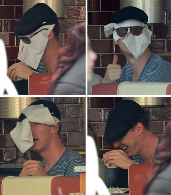 Phản ứng 'lầy đừng hỏi' của người nổi tiếng khi thấy paparazzi 'núp lùm' Phản ứng 'lầy đừng hỏi' của người nổi tiếng khi thấy paparazzi 'núp lùm'