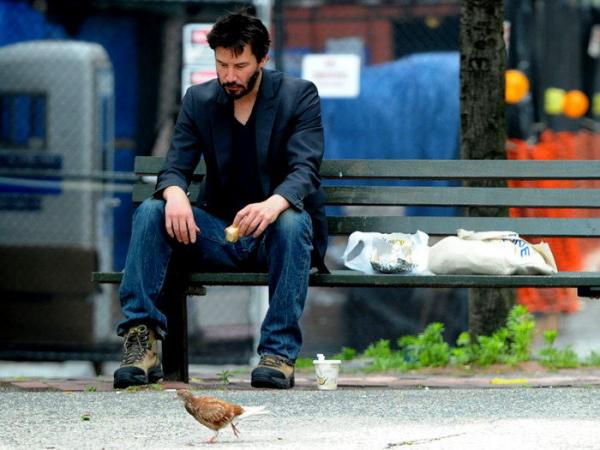 'Keanu Buồn Bã' được sản xuất thành mô hình và sẵn sàng theo bạn đi khắp thế gian 'Keanu Buồn Bã' được sản xuất thành mô hình và sẵn sàng theo bạn đi khắp thế gian