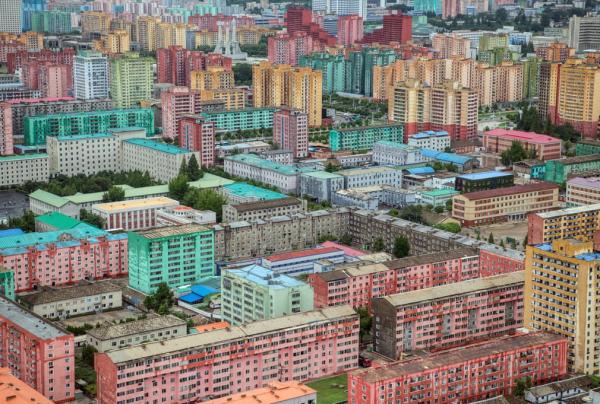 Những khoảnh khắc 'rất đời' trong một ngày sinh hoạt và làm việc của người dân Triều Tiên Những khoảnh khắc 'rất đời' trong một ngày sinh hoạt và làm việc của người dân Triều Tiên