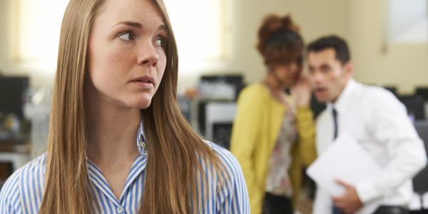 Idiot, Fame, Gossip... - Những từ tiếng Anh phổ biến nhưng bạn không biết nguồn gốc thú vị của chúng Idiot, Fame, Gossip... - Những từ tiếng Anh phổ biến nhưng bạn không biết nguồn gốc thú vị của chúng