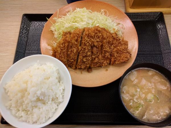 Hành trình 'đi là để ăn' ở Tokyo và Kyoto của đôi vợ chồng ngoại quốc sẽ khiến bạn phát thèm Hành trình 'đi là để ăn' ở Tokyo và Kyoto của đôi vợ chồng ngoại quốc sẽ khiến bạn phát thèm