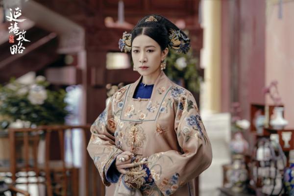 Suýt chút nữa Xa Thi Mạn đã để lỡ vai Nhàn Phi vào tay các 'Thị hậu' TVB nổi tiếng này Suýt chút nữa Xa Thi Mạn đã để lỡ vai Nhàn Phi vào tay các 'Thị hậu' TVB nổi tiếng này
