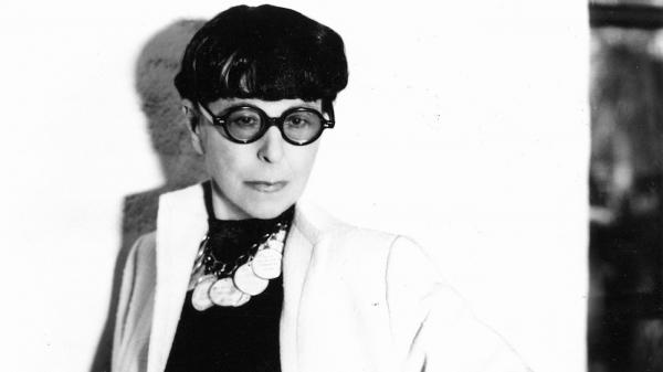 Edith Head - 'bà tiên' của Audrey Hepburn, Grace Kelly và các minh tinh Hollywood đã sống cuộc đời huyền thoại ra sao? Edith Head - 'bà tiên' của Audrey Hepburn, Grace Kelly và các minh tinh Hollywood đã sống cuộc đời huyền thoại ra sao?