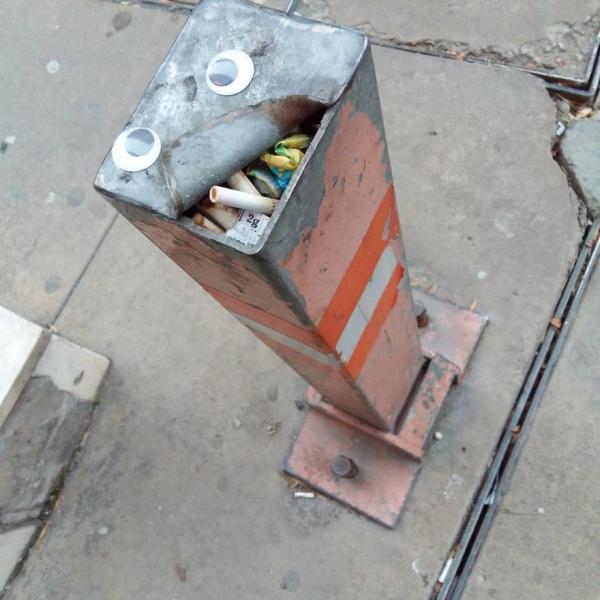 Khi những đồ vật đường phố vô tri được nhìn đời qua đôi mắt Googly ngộ nghĩnh Khi những đồ vật đường phố vô tri được nhìn đời qua đôi mắt Googly ngộ nghĩnh
