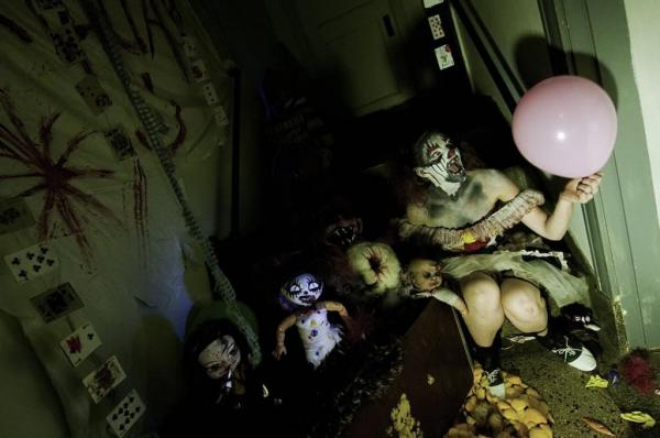 Những ngôi nhà ma kinh dị nhất nước Mỹ (Kỳ 2): Tầng hầm kinh hoàng của Scarehouse Những ngôi nhà ma kinh dị nhất nước Mỹ (Kỳ 2): Tầng hầm kinh hoàng của Scarehouse