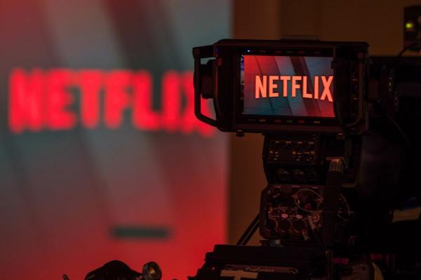 Xuất thân từ màn ảnh nhỏ, đế chế truyền hình Netflix lại đang 'âm mưu' chinh phục màn ảnh rộng? Xuất thân từ màn ảnh nhỏ, đế chế truyền hình Netflix lại đang 'âm mưu' chinh phục màn ảnh rộng?