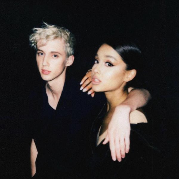 'Bloom' (Troye Sivan): Khi 'trưởng thành' không chỉ là một từ 'Bloom' (Troye Sivan): Khi 'trưởng thành' không chỉ là một từ