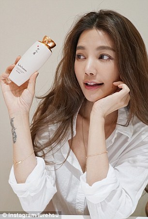 43 mà nhìn như 23, có bí quyết gì để giúp bạn trẻ mãi không già như cô ấy? 43 mà nhìn như 23, có bí quyết gì để giúp bạn trẻ mãi không già như cô ấy?