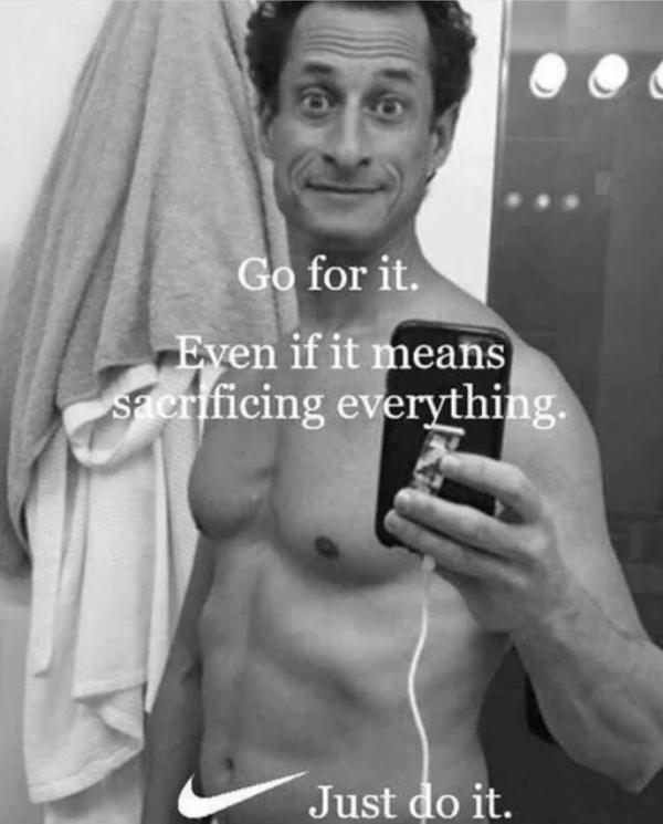 Loạt ảnh meme hài hước và thâm sâu sau quảng cáo 'Just Do It' gây tranh cãi của Nike Loạt ảnh meme hài hước và thâm sâu sau quảng cáo 'Just Do It' gây tranh cãi của Nike
