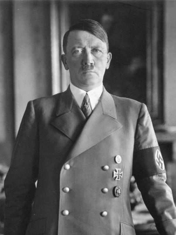 Hitler và Stalin cùng là khách quen một quán cà phê hay câu chuyện về những trùng hợp ly kỳ trong lịch sử Hitler và Stalin cùng là khách quen một quán cà phê hay câu chuyện về những trùng hợp ly kỳ trong lịch sử