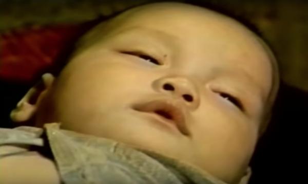 Thanh niên khoe ảnh được đóng phim 'Bỉ Vỏ' từ thuở còn nằm nôi khiến dân mạng một phen 'cười vỡ bụng' Thanh niên khoe ảnh được đóng phim 'Bỉ Vỏ' từ thuở còn nằm nôi khiến dân mạng một phen 'cười vỡ bụng'