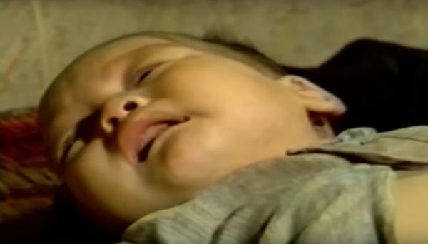 Thanh niên khoe ảnh được đóng phim 'Bỉ Vỏ' từ thuở còn nằm nôi khiến dân mạng một phen 'cười vỡ bụng' Thanh niên khoe ảnh được đóng phim 'Bỉ Vỏ' từ thuở còn nằm nôi khiến dân mạng một phen 'cười vỡ bụng'