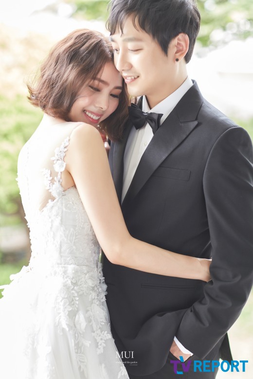 Giấc mơ 'tối cao': Bao nhiêu fangirl, fanboy đã thành công kết hôn cùng thần tượng? Giấc mơ 'tối cao': Bao nhiêu fangirl, fanboy đã thành công kết hôn cùng thần tượng?