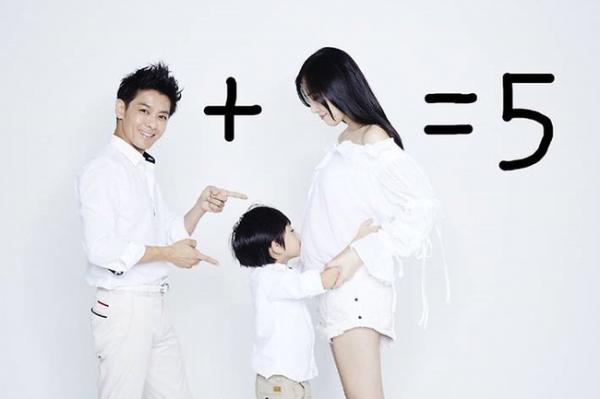 Giấc mơ 'tối cao': Bao nhiêu fangirl, fanboy đã thành công kết hôn cùng thần tượng? Giấc mơ 'tối cao': Bao nhiêu fangirl, fanboy đã thành công kết hôn cùng thần tượng?