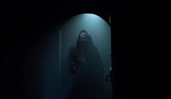 16 bài học nhớ đời từ bộ phim 'The Nun' giúp bạn hiểu ra chân lý 'đã sợ ma thì đừng tò mò' 16 bài học nhớ đời từ bộ phim 'The Nun' giúp bạn hiểu ra chân lý 'đã sợ ma thì đừng tò mò'