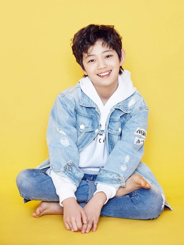 6 thiếu niên anh tuấn sẽ soán ngôi Song Joong Ki, Lee Min Ho trở thành 'tượng đài nhan sắc' của showbiz Hàn 6 thiếu niên anh tuấn sẽ soán ngôi Song Joong Ki, Lee Min Ho trở thành 'tượng đài nhan sắc' của showbiz Hàn