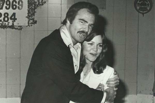Burt Reynolds: Người mọi phụ nữ khao khát muốn có, đấng nam nhi mà cánh đàn ông muốn trở thành Burt Reynolds: Người mọi phụ nữ khao khát muốn có, đấng nam nhi mà cánh đàn ông muốn trở thành