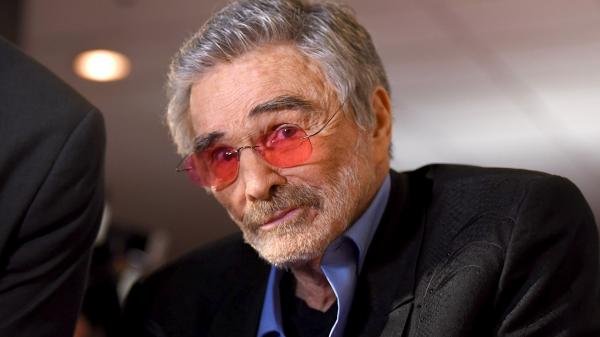 Burt Reynolds: Người mọi phụ nữ khao khát muốn có, đấng nam nhi mà cánh đàn ông muốn trở thành Burt Reynolds: Người mọi phụ nữ khao khát muốn có, đấng nam nhi mà cánh đàn ông muốn trở thành