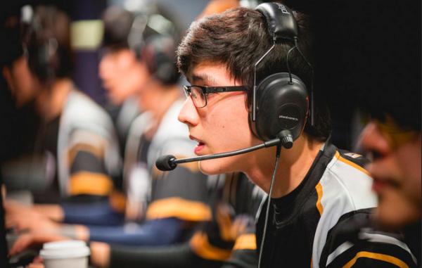 Tuyển tập game thủ có nhan sắc 'sát thủ' khiến chị em chết lặng, người thứ 10 mới thật là 'hàng hiếm' Tuyển tập game thủ có nhan sắc 'sát thủ' khiến chị em chết lặng, người thứ 10 mới thật là 'hàng hiếm'