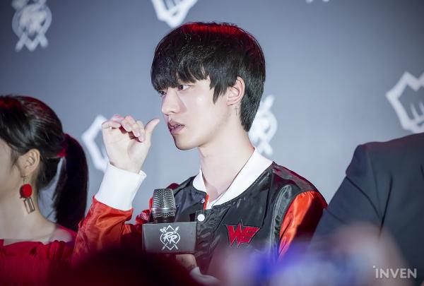 Tuyển tập game thủ có nhan sắc 'sát thủ' khiến chị em chết lặng, người thứ 10 mới thật là 'hàng hiếm' Tuyển tập game thủ có nhan sắc 'sát thủ' khiến chị em chết lặng, người thứ 10 mới thật là 'hàng hiếm'