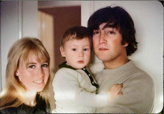 Chuyện chưa kể về 7 người vợ của The Beatles: Phía sau những người đàn ông huyền thoại là những người phụ nữ phi thường Chuyện chưa kể về 7 người vợ của The Beatles: Phía sau những người đàn ông huyền thoại là những người phụ nữ phi thường