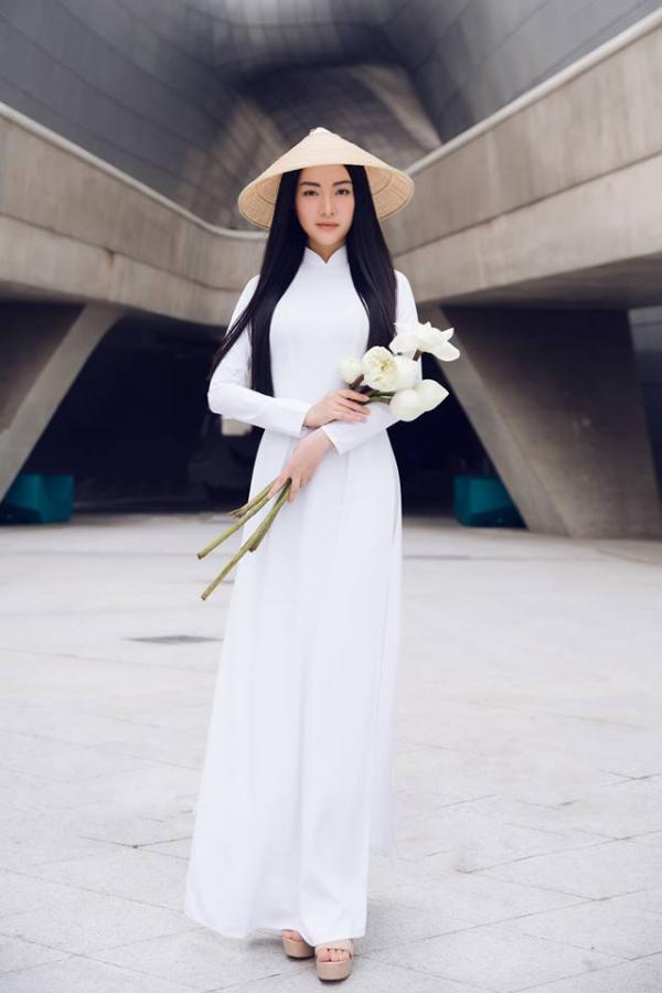 'Nàng Thơ Xứ Huế' nhưng lại khoác lên mình toàn trang phục ăn theo 'Diên Hi Công Lược', 'Như Ý Truyện'? 'Nàng Thơ Xứ Huế' nhưng lại khoác lên mình toàn trang phục ăn theo 'Diên Hi Công Lược', 'Như Ý Truyện'?