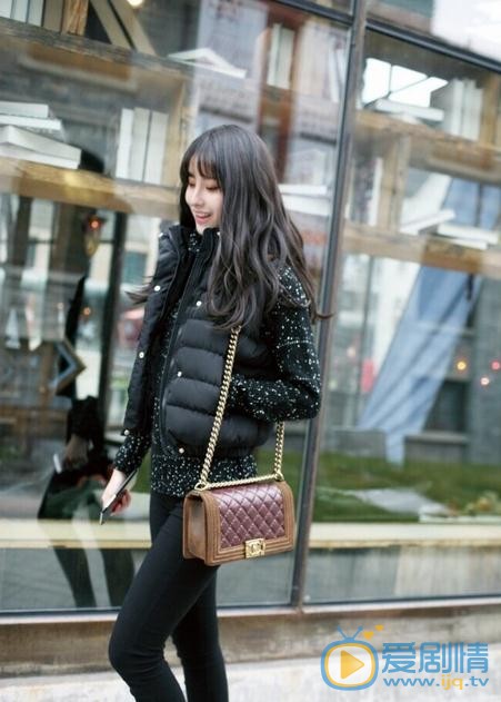 Ngoài nhan sắc thoát tục, nàng Tiểu Long Nữ thứ 12 còn có profile khiến người khác phải trầm trồ Ngoài nhan sắc thoát tục, nàng Tiểu Long Nữ thứ 12 còn có profile khiến người khác phải trầm trồ